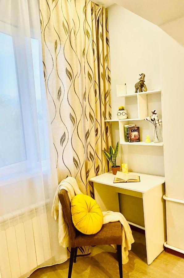 Like Home Apartments&Rooms Алма Ата Екстериор снимка