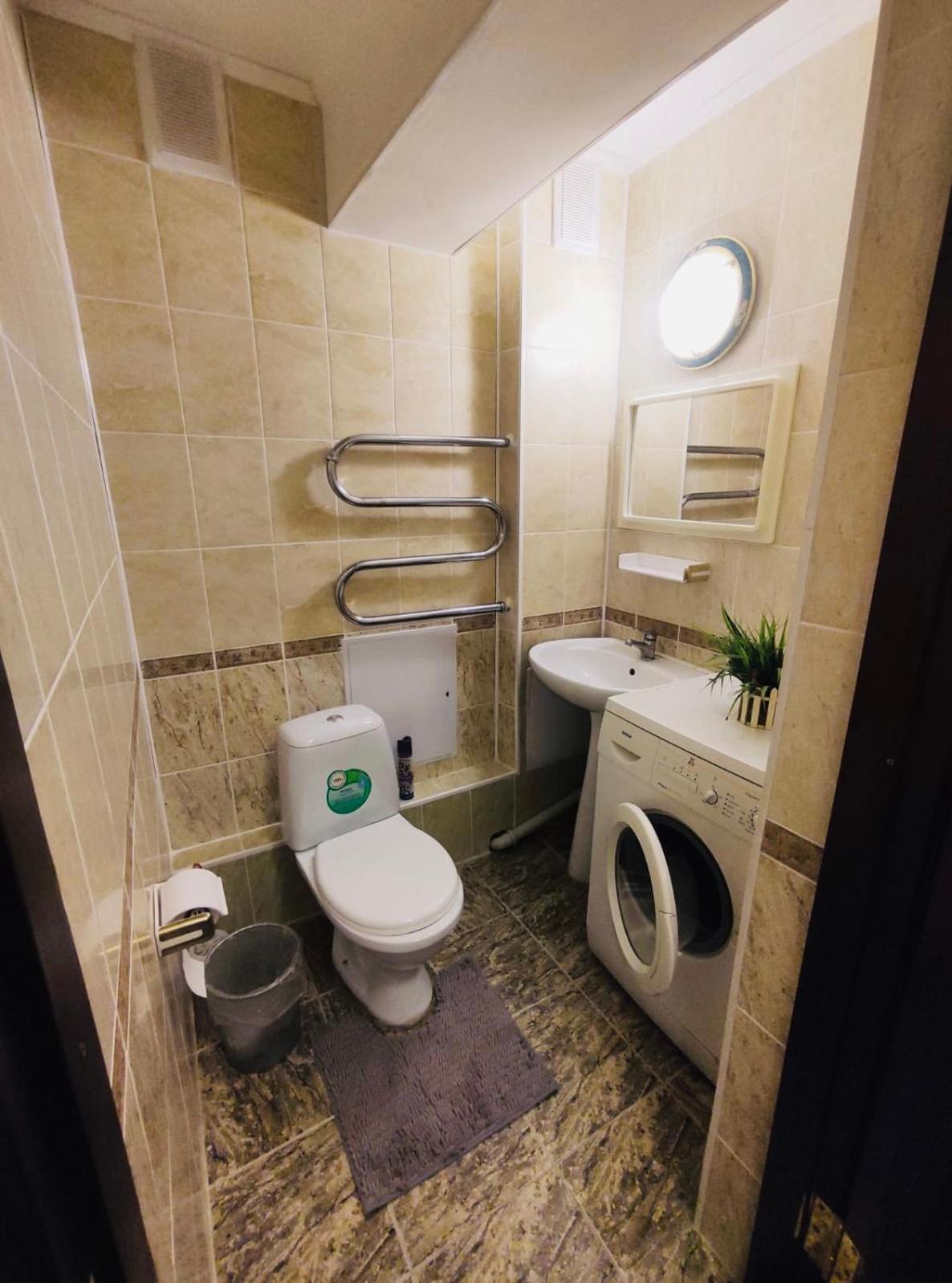 Like Home Apartments&Rooms Алма Ата Екстериор снимка