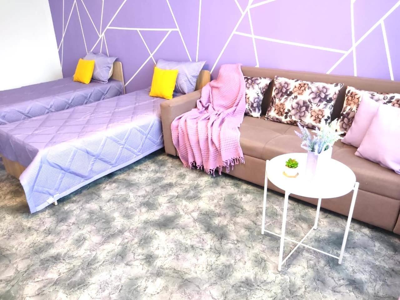 Like Home Apartments&Rooms Алма Ата Екстериор снимка